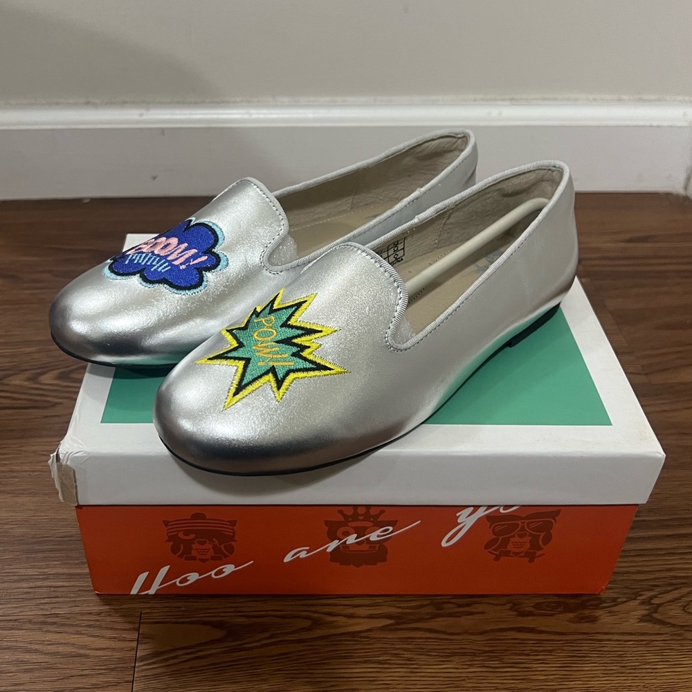 NIB HOO Silver Metallic Boom POW Boom Slip On Flats Size 6 US / 36 EU